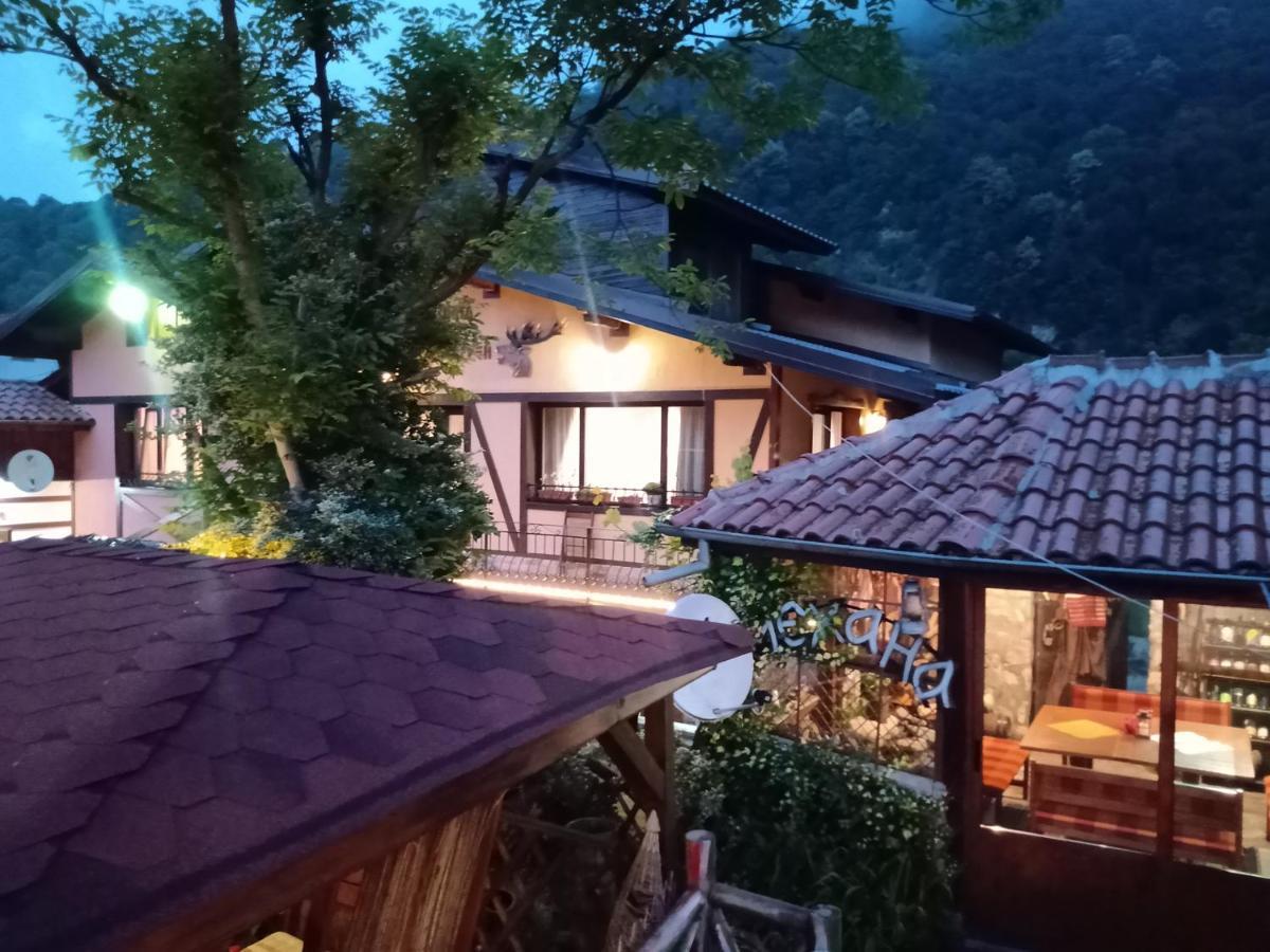 Кръчмъ При Байката Alpin Ξενοδοχείο Ribarica Εξωτερικό φωτογραφία